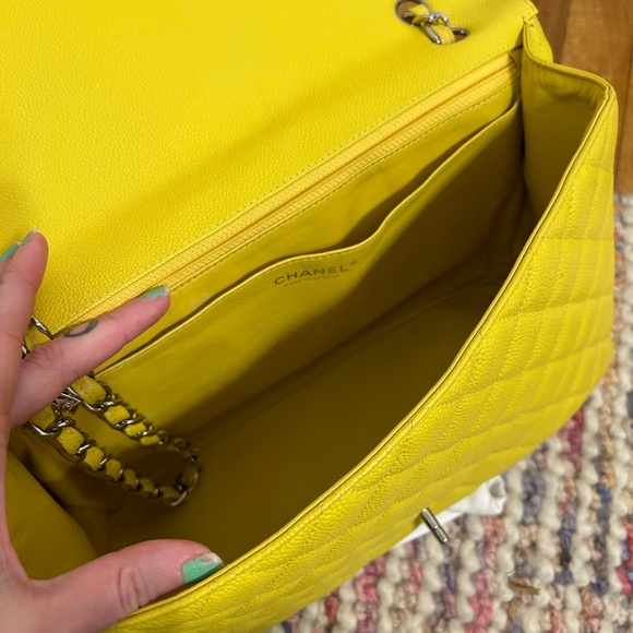Chanel Jumbo flap caviar yellow silver hardware - Picture 3 of 10